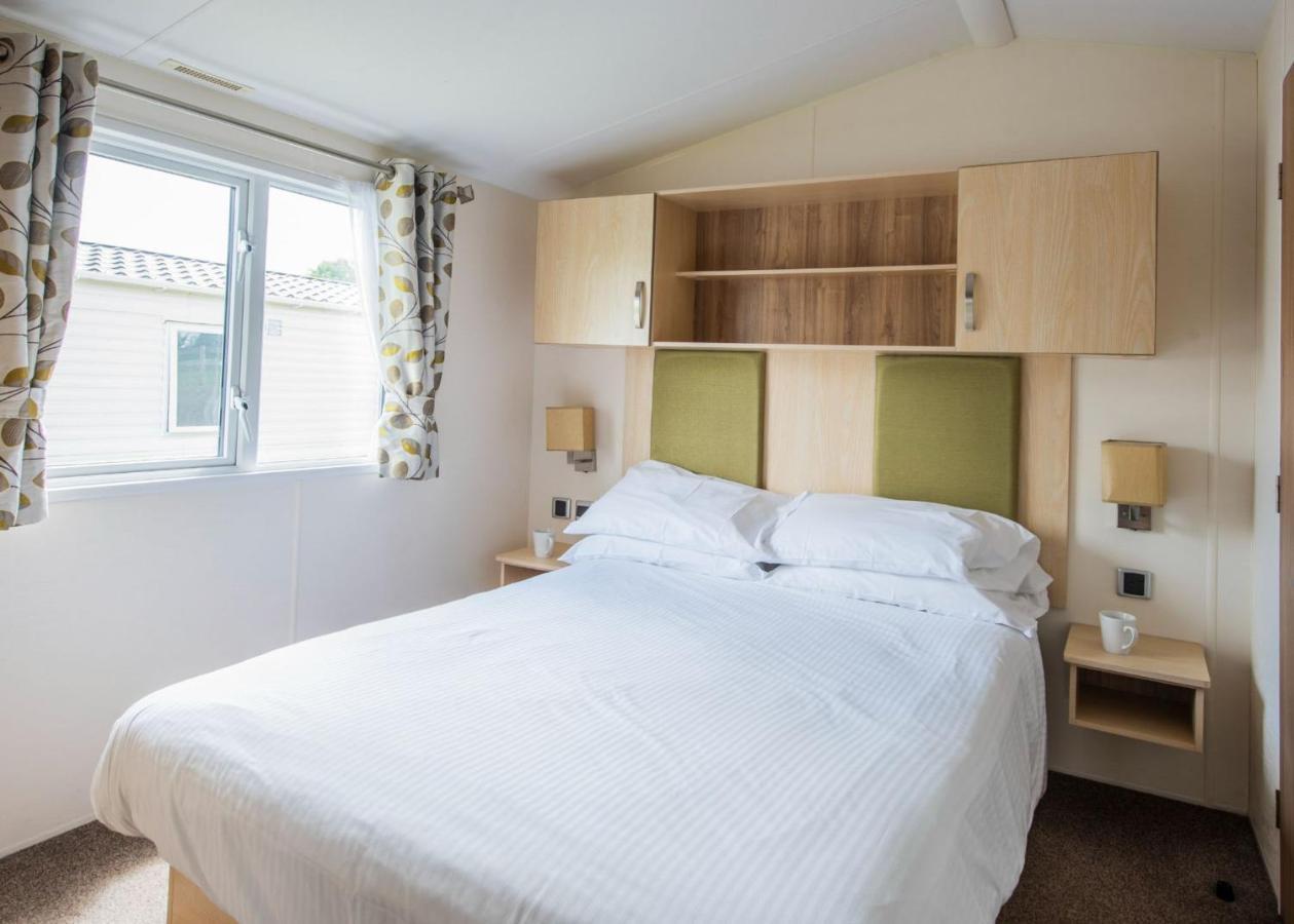 Sandaway Beach Holiday Park Combe Martin Exteriör bild
